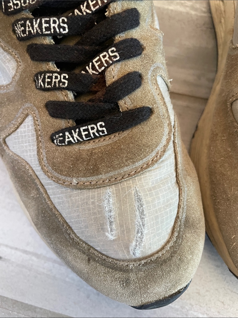 Golden Goose Running Sole Ice Taupe Black Women’s 37 *FLAWS* - Picture 8 of 16